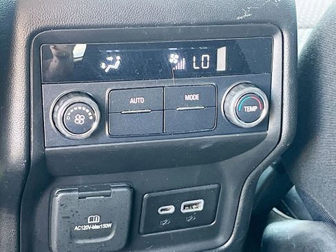 Used 2022 GMC Acadia SLE w/ Driver Convenience Package AWD/4WD image 27