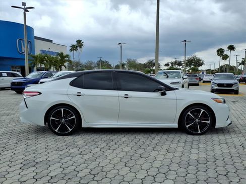 Used 2020 Toyota Camry XSE image 8