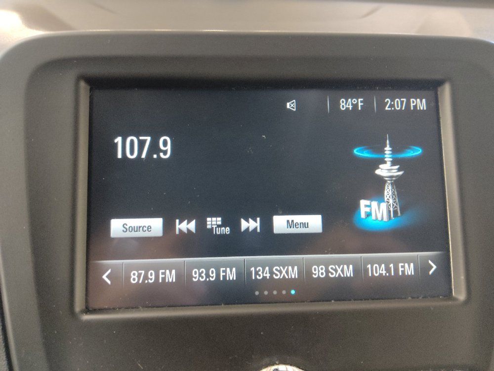 Used 2018 Chevrolet Equinox LT FWD image 25