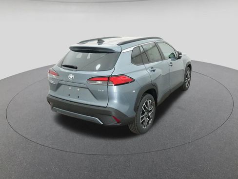 New 2026 Toyota Corolla Cross XLE w/ Convenience Package FWD image 8