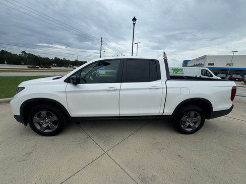 Certified 2025 Honda Ridgeline TrailSport image 5