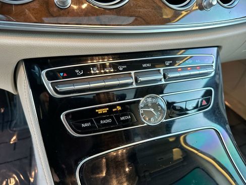 Used 2018 Mercedes-Benz E 300 4MATIC image 19