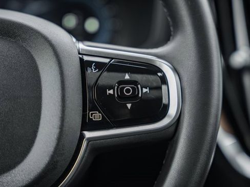 Used 2024 Volvo S60 B5 Plus image 26