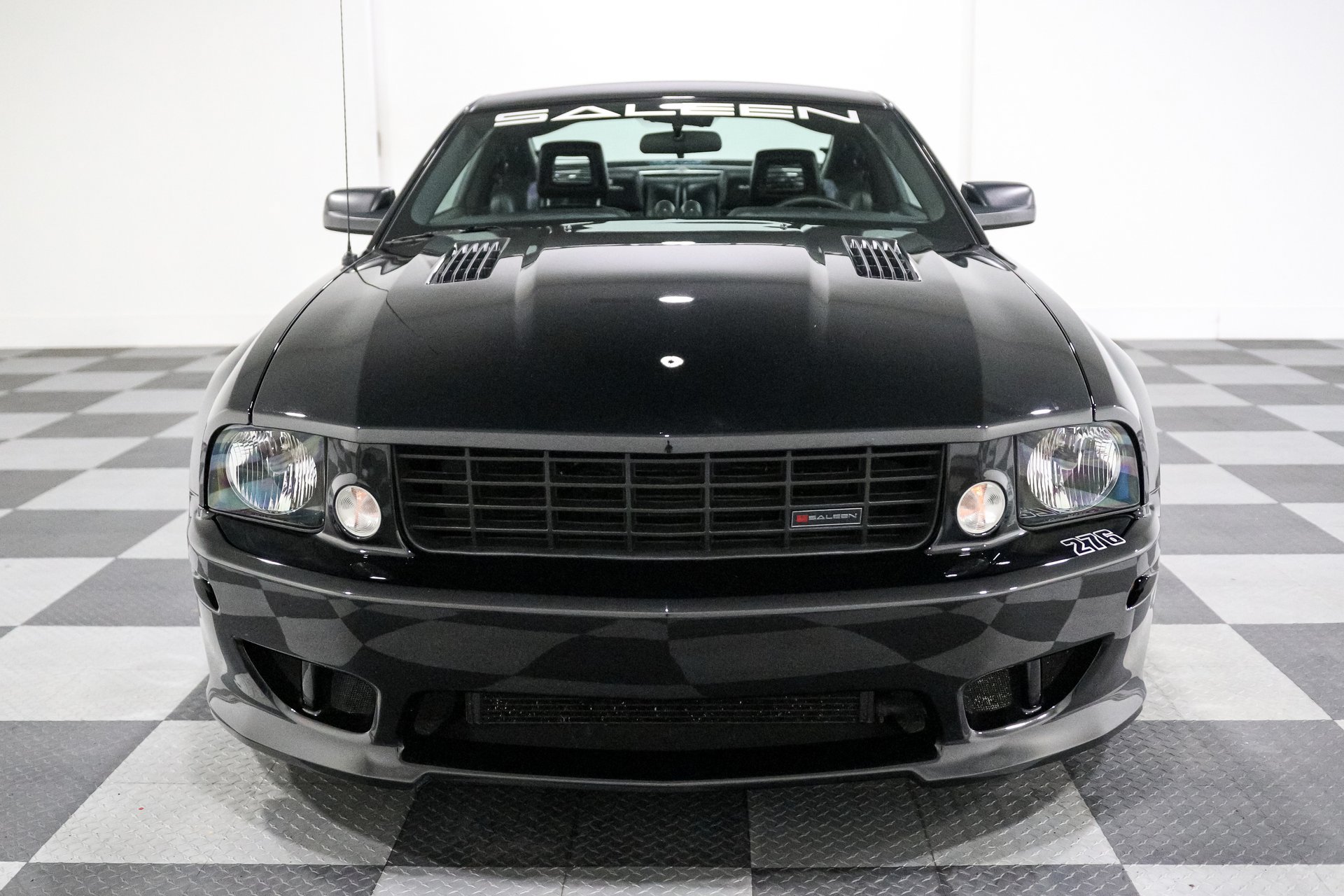 Used 2006 Ford Mustang GT RWD image 2