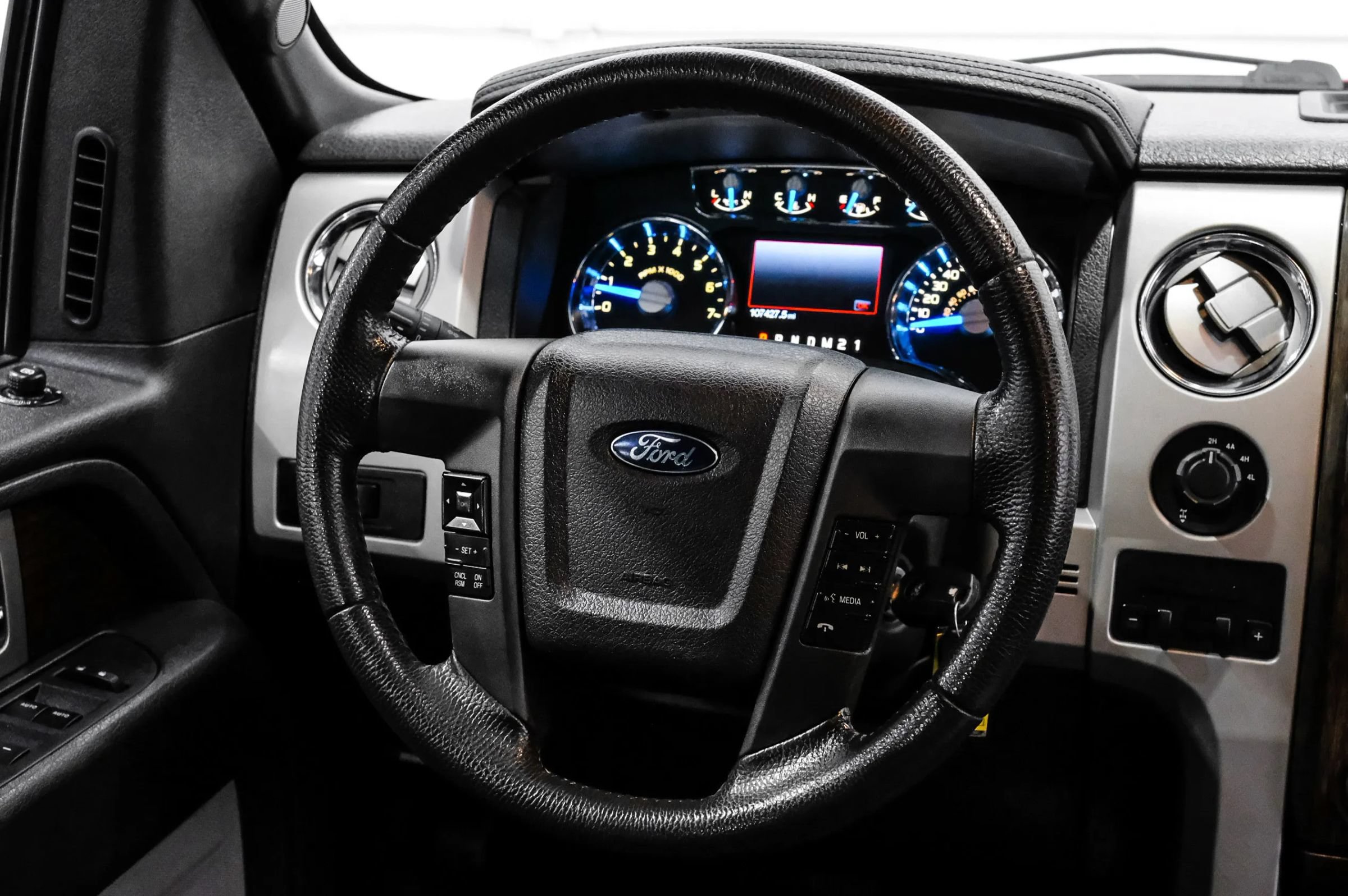 Used 2014 Ford F150 Lariat w/ Equipment Group 502A Luxury AWD/4WD image 24