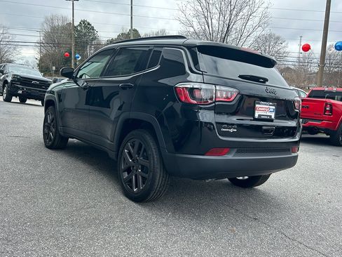 New 2026 Jeep Compass Latitude image 7