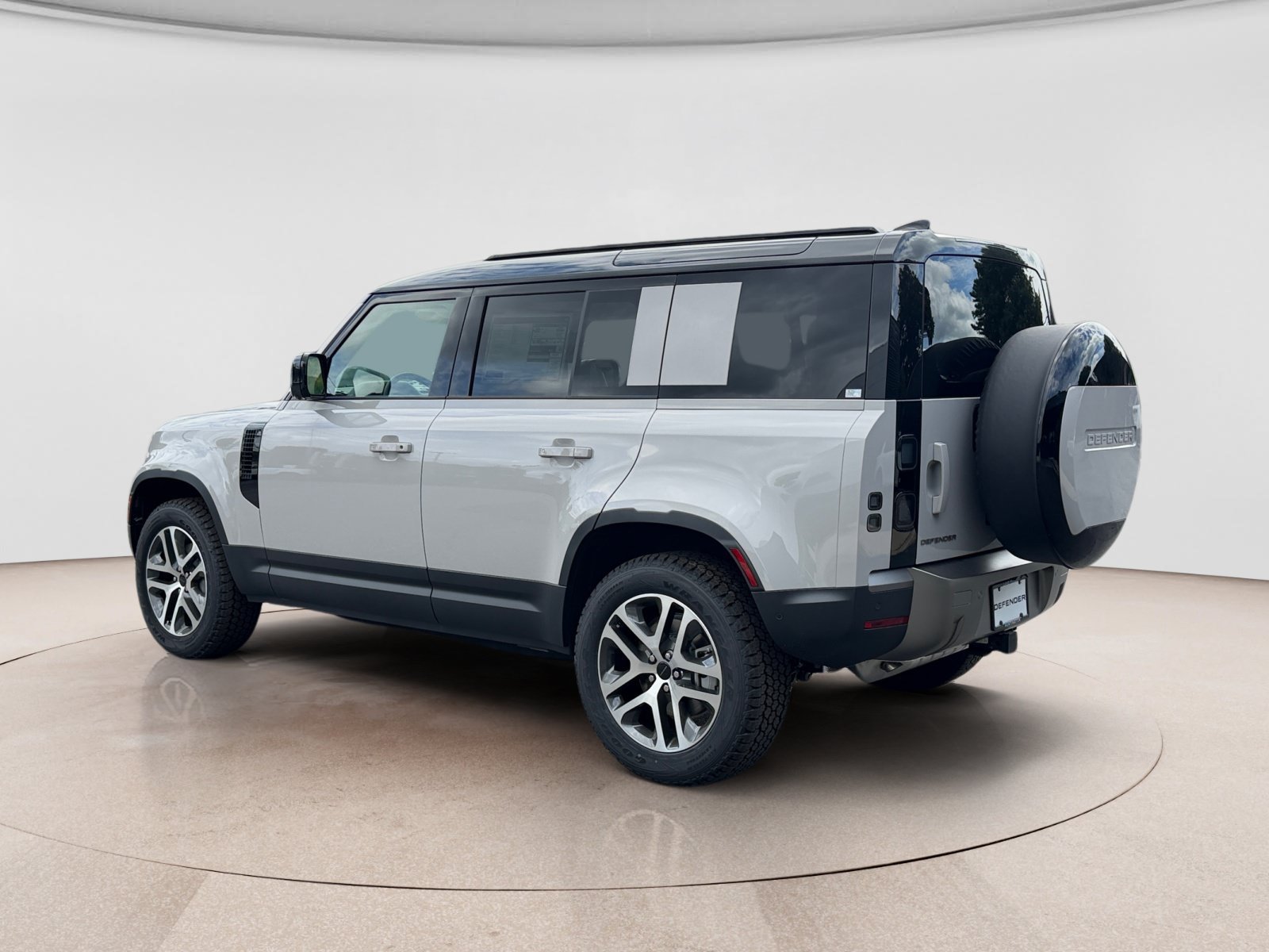 New 2026 Land Rover Defender 110 S AWD/4WD image 3