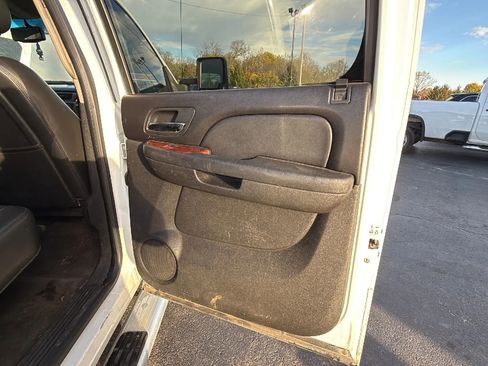 Used 2012 GMC Sierra 3500 SLT w/ SLT Convenience Package image 14