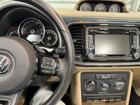 Used 2014 Volkswagen Beetle R-Line image 21