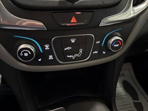 Used 2020 Chevrolet Equinox LS image 22