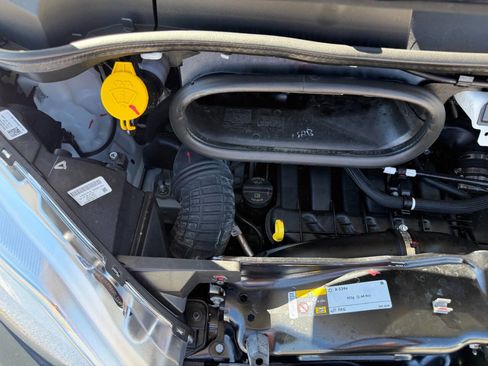 Used 2024 RAM ProMaster 2500 w/ Convenience Group image 10