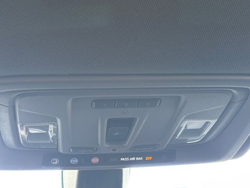 Used 2021 GMC Sierra 1500 SLT w/ SLT Premium Package image 7