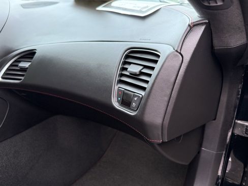 Used 2019 Chevrolet Corvette Z06 image 26