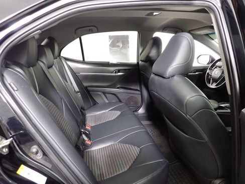 Used 2019 Toyota Camry SE FWD image 34