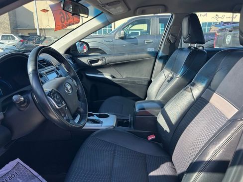 Used 2014 Toyota Camry SE image 6