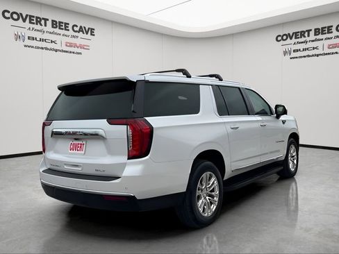 Used 2021 GMC Yukon XL SLT w/ SLT Premium Package image 9