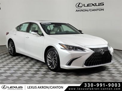 Used 2024 Lexus ES 300h w/ Luxury Package