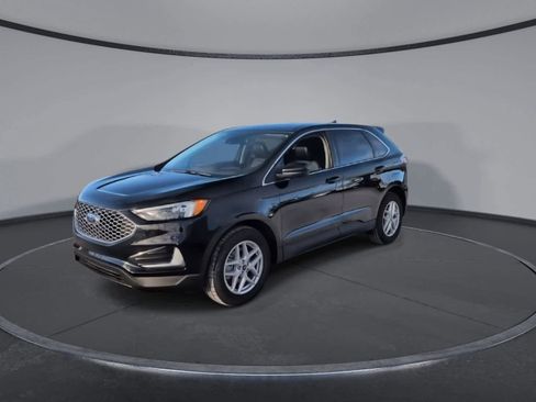 Certified 2024 Ford Edge SEL image 3