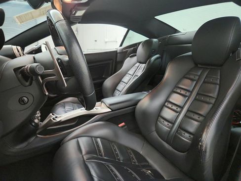 Used 2010 Ferrari California RWD image 14