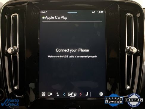 Used 2025 Volvo XC40 B5 Core image 39