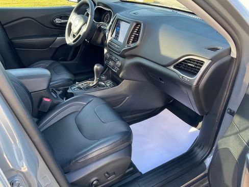 Used 2022 Jeep Cherokee Latitude Lux w/ Sun & Sound Group image 23