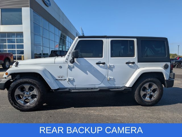 Used 2017 Jeep Wrangler Unlimited Sahara w/ Max Tow Package AWD/4WD image 5