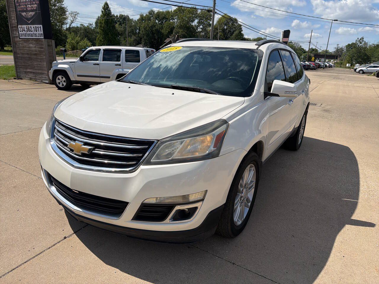 Used 2015 Chevrolet Traverse LT w/ Style and Technology Package FWD image 1