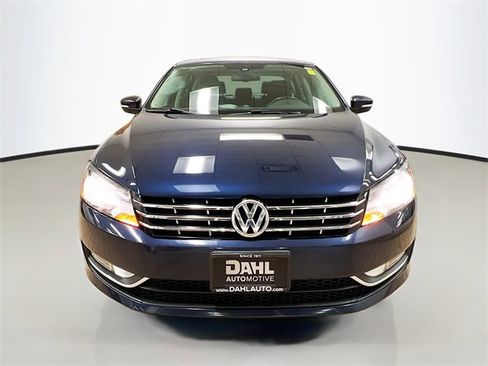 Used 2014 Volkswagen Passat 3.6 SEL Premium image 2