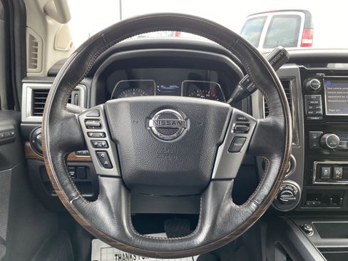Used 2018 Nissan Titan Platinum Reserve image 18
