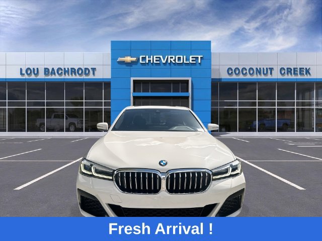 Used 2023 BMW 530i w/ M Sport Package RWD image 3