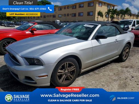 Used 2014 Ford Mustang Convertible image 1