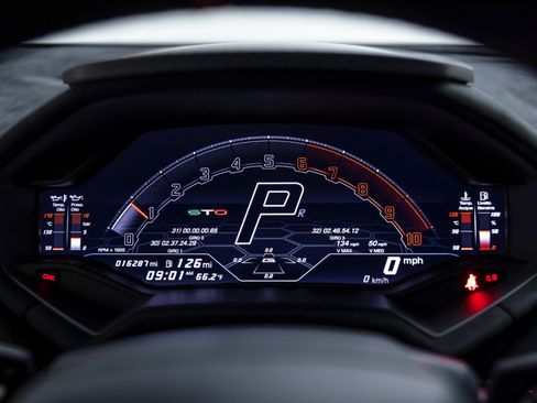 Used 2022 Lamborghini Huracan STO image 74