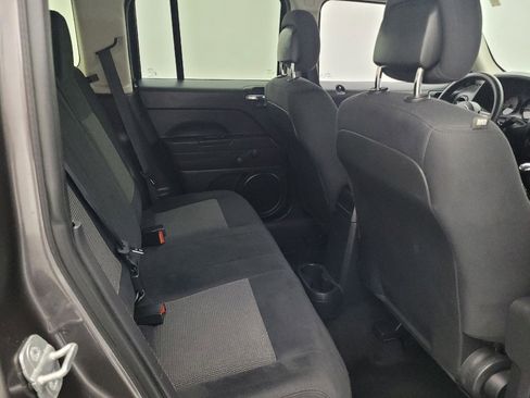Used 2014 Jeep Patriot Sport image 19