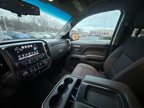 Used 2018 Chevrolet Silverado 1500 LT image 27