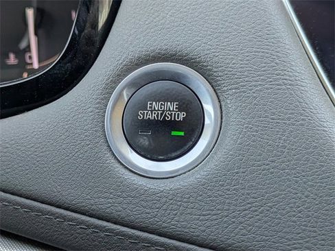 Used 2018 Cadillac XT5 Luxury image 32