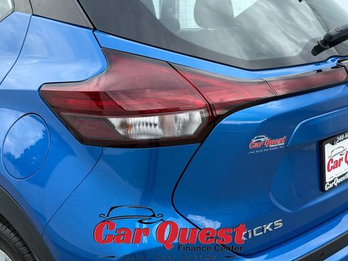 Used 2022 Nissan Kicks S FWD image 22