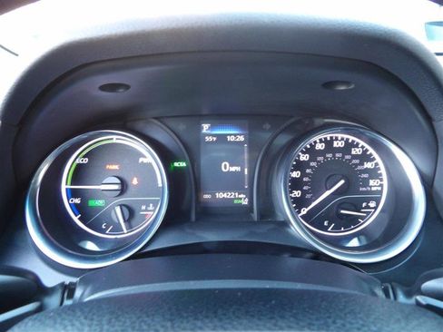 Used 2020 Toyota Camry SE w/ Sunroof Package image 21