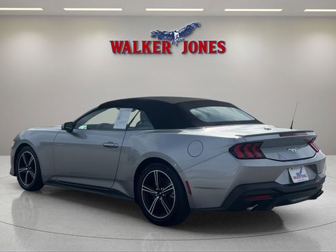 Used 2024 Ford Mustang Premium image 5