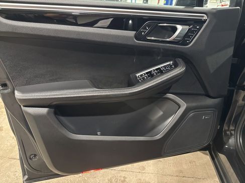 Used 2018 Porsche Macan image 13