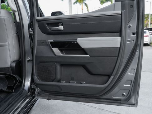 Used 2024 Toyota Tundra Limited image 35