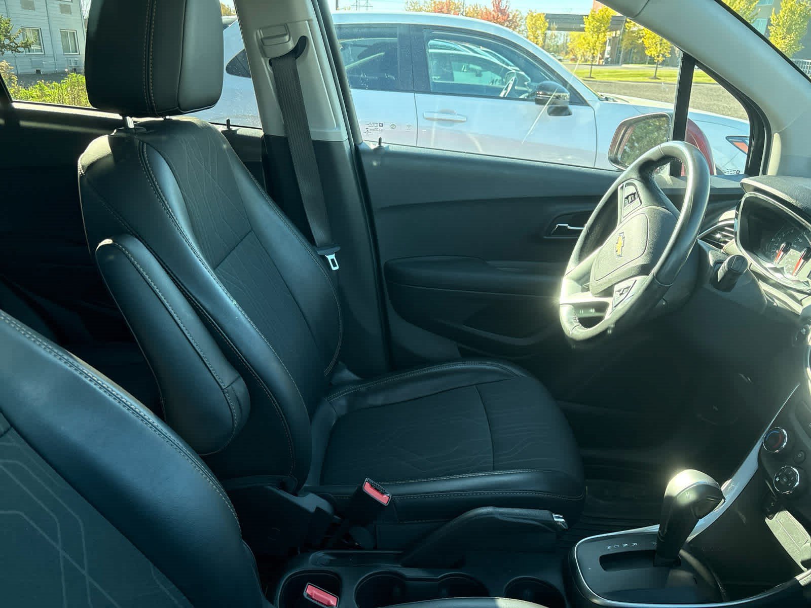 Used 2020 Chevrolet Trax LT w/ LT Convenience Package AWD/4WD image 8