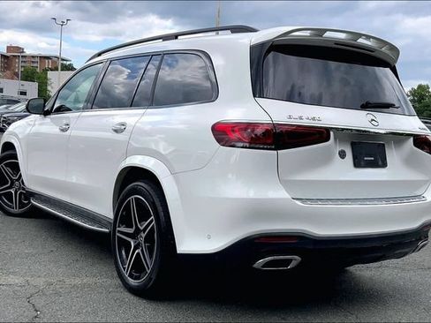 Used 2023 Mercedes-Benz GLS 450 4MATIC image 3