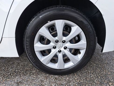 Certified 2023 Toyota Corolla LE image 5