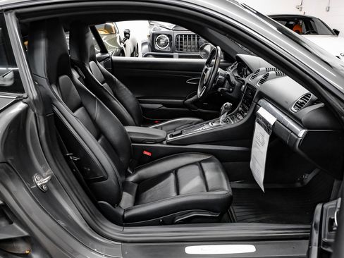 Used 2022 Porsche 718 Cayman image 37