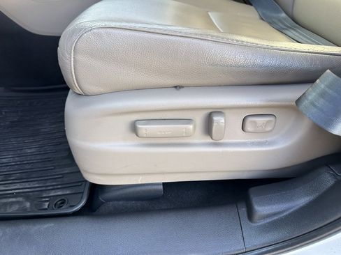 Used 2021 Honda Pilot Touring image 12