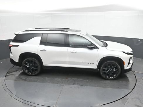 Used 2024 Chevrolet Traverse RS AWD/4WD image 34