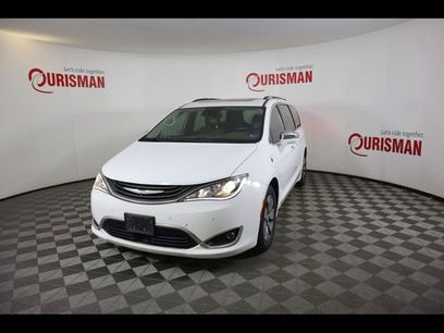 Used 2018 Chrysler Pacifica Limited w/ Advanced Safetytec Group