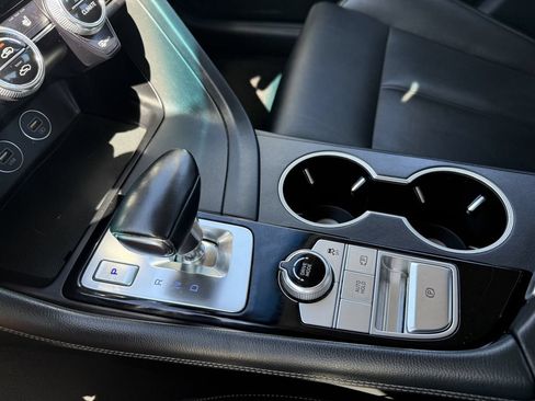 Used 2023 Genesis G70 2.0T RWD image 18
