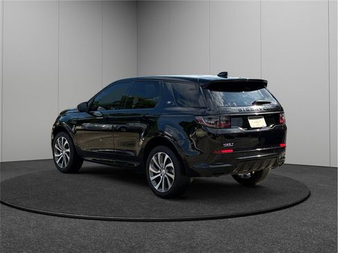 Used 2022 Land Rover Discovery Sport SE R-Dynamic image 6