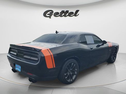 Used 2022 Dodge Challenger R/T Scat Pack w/ Plus Package RWD image 5